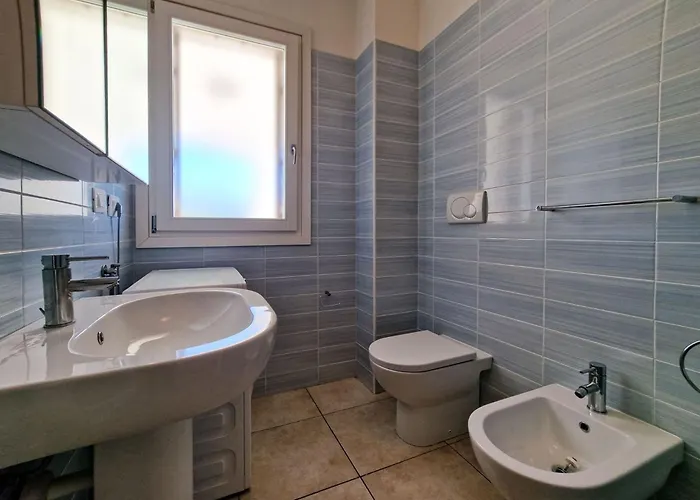 Elegant Pool-front Flat With Fenced Garden Daire